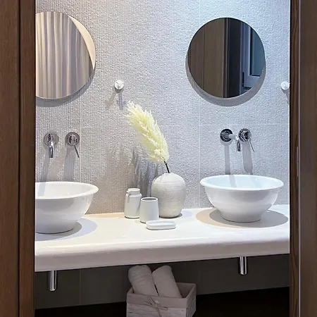 Rodhea Apartment *